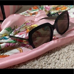 Gucci sunglasses